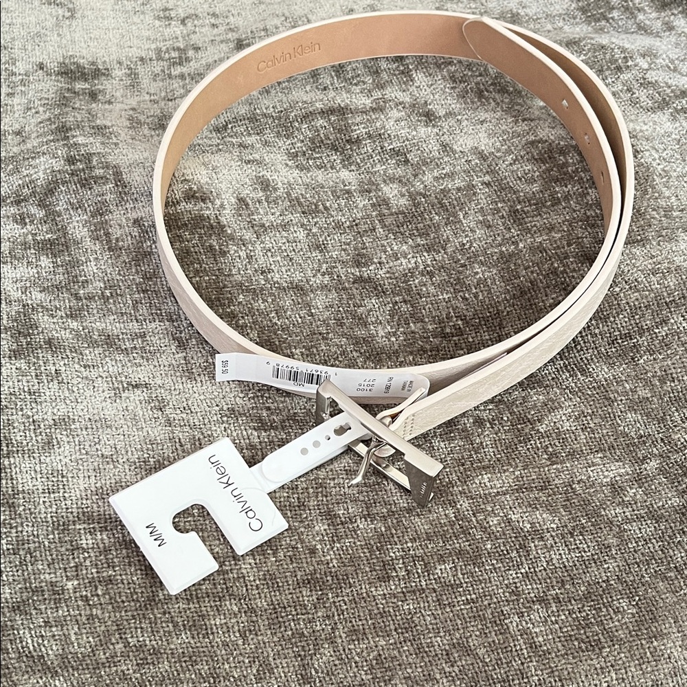 Medium size Calvin Klein Women's White Slim Leather Belt with Silver Buckle